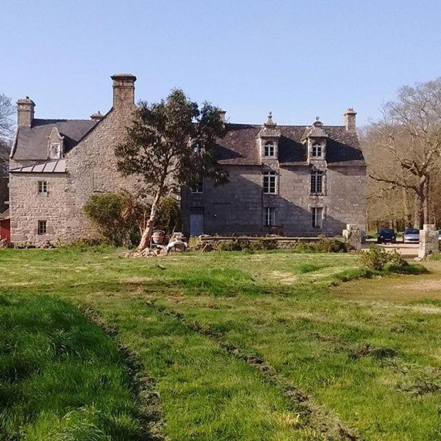 Les Cabanes De Kermenguy Cléder Exteriör bild